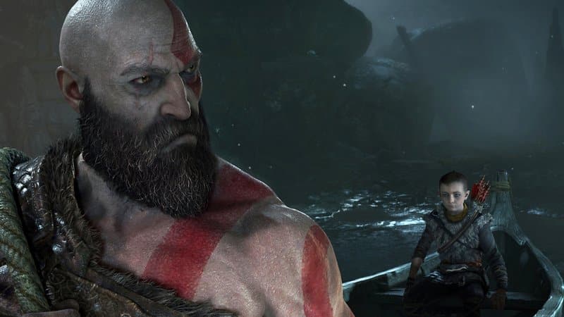 dio della guerra Kratos e Atreus su una barca