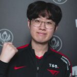 T1 Zeus holding fist at MSI 2022