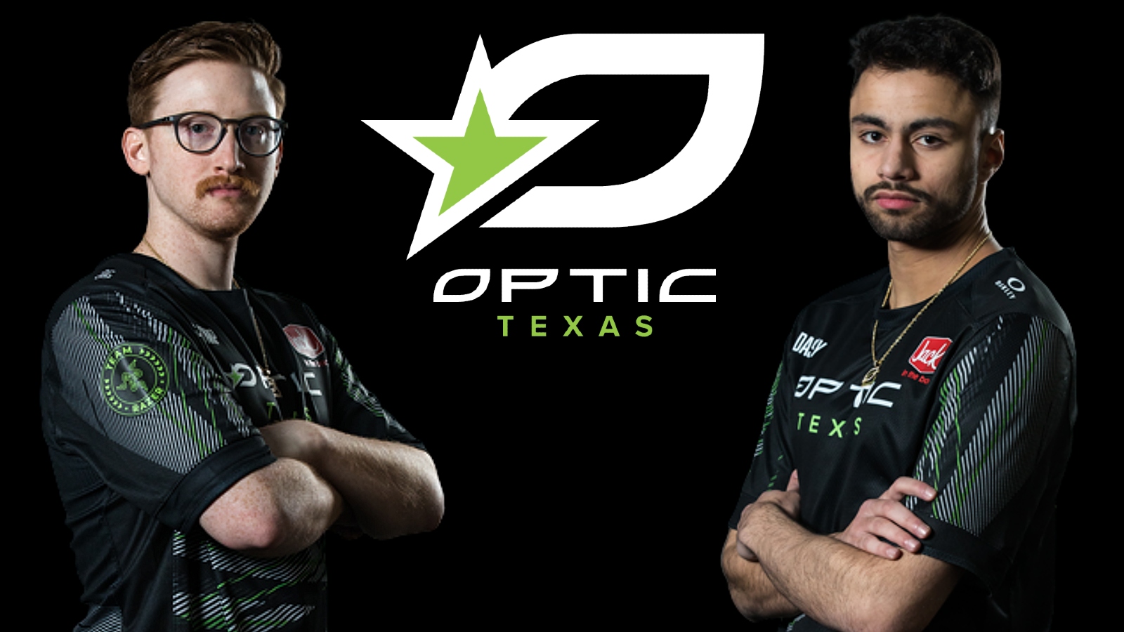Scump on OpTic Texas next to Dashy on OpTic Gaming holding trophy